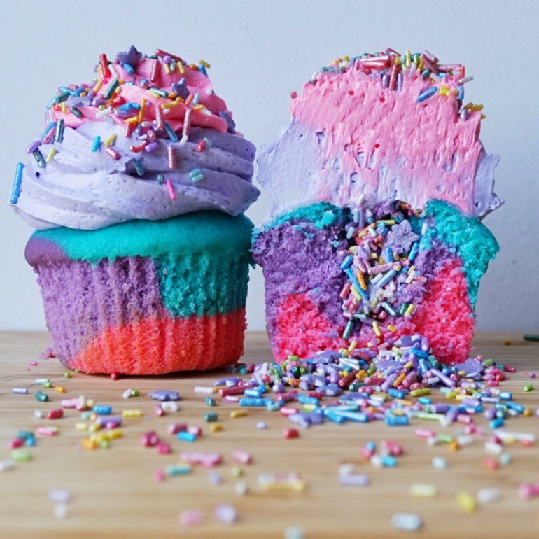 sprinkle surprise cupcakes